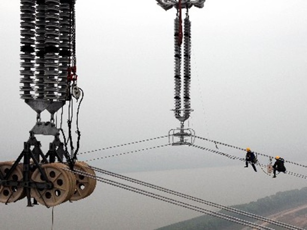 ±500kV Longzheng line anti-dancing design and transformation project